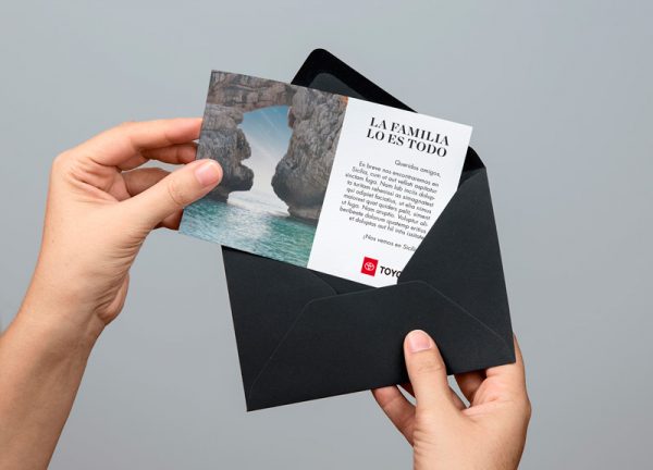 Greeting-Card-MockUp